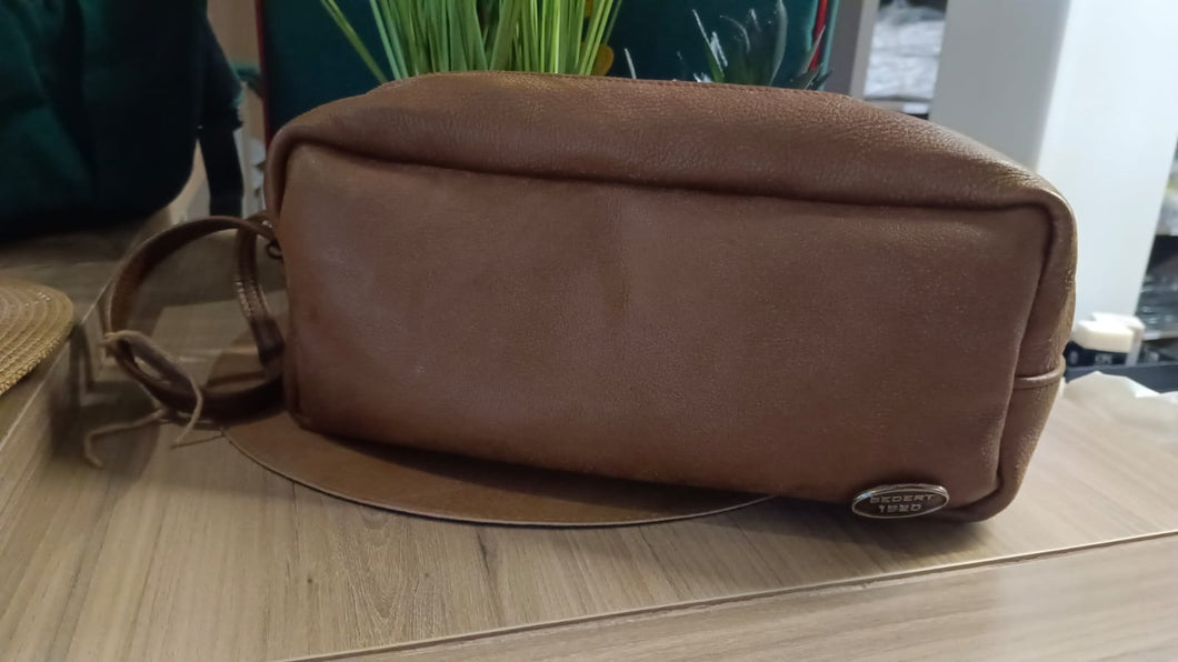 AHS Leer Skeersakkie